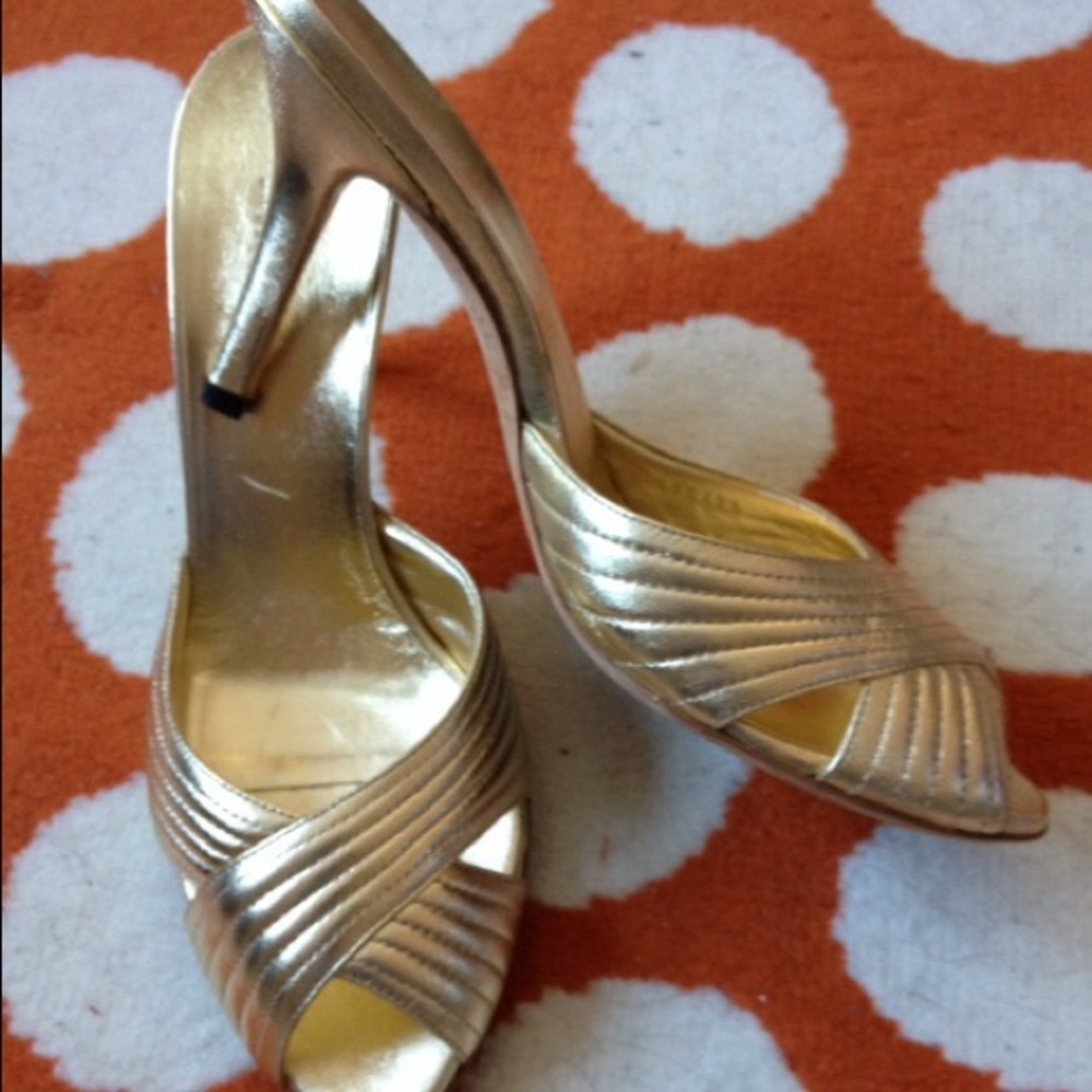 GUCCI Golden Heels🍂Like New🍂